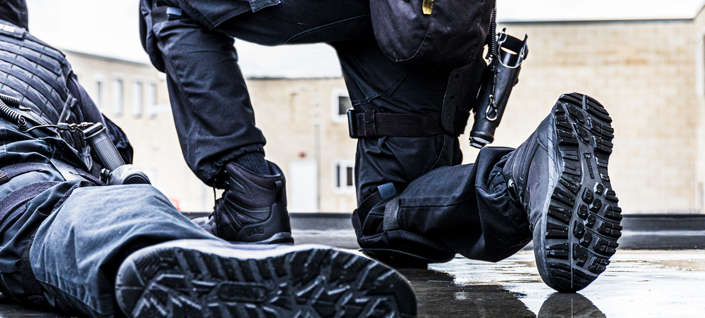 Magnum shoes top near me